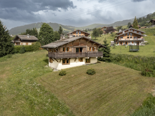 Chalet familial sur les pistes de Rochebrune  4 chambres  8 personnes