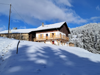 Insolite - Alpage face au Mont Blanc